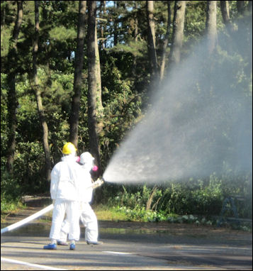 20111101-Tepco spray water after pure111007_02.jpg